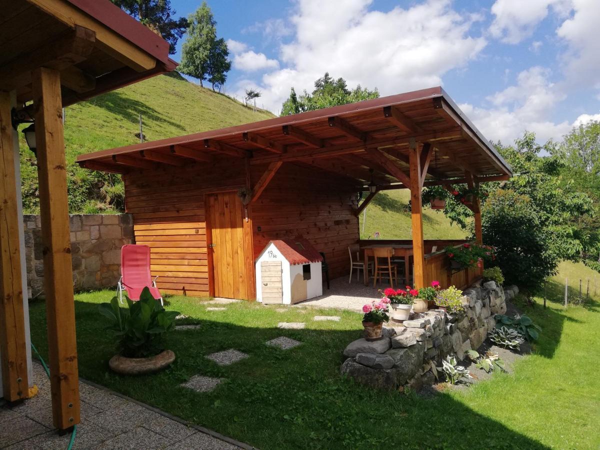Villa Charming House With Beautiful Landscape Frýdštejn Esterno foto