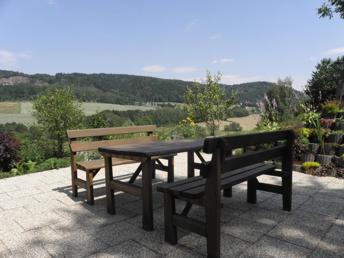 Villa Charming House With Beautiful Landscape Frýdštejn Esterno foto