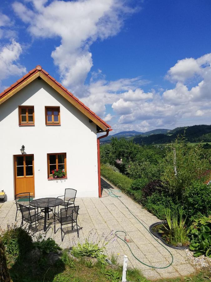 Villa Charming House With Beautiful Landscape Frýdštejn Esterno foto